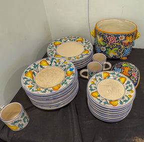 ITALIAN POTTERY LOT, 12" AND SMALLER