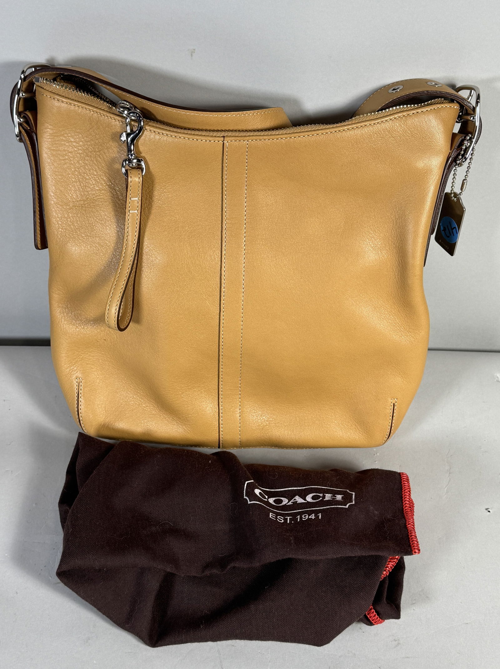 LIKE NEW LEATHER COACH BAG: LIKE NEW LEATHER COACH BAG