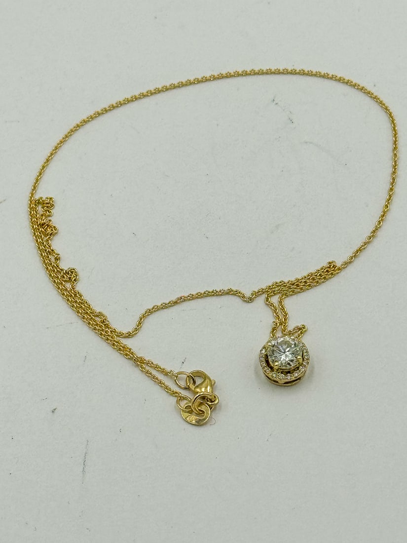 A 14K GOLD AND DIAMOND PENDANT NECKLACE, 2.75 GRAMS (1 of 4)