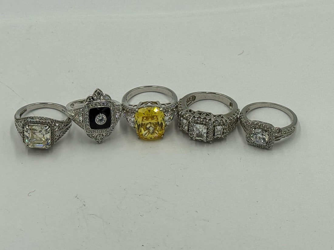 5 STERLING SILVER AND GEMSTONE RINGS (1 of 7)