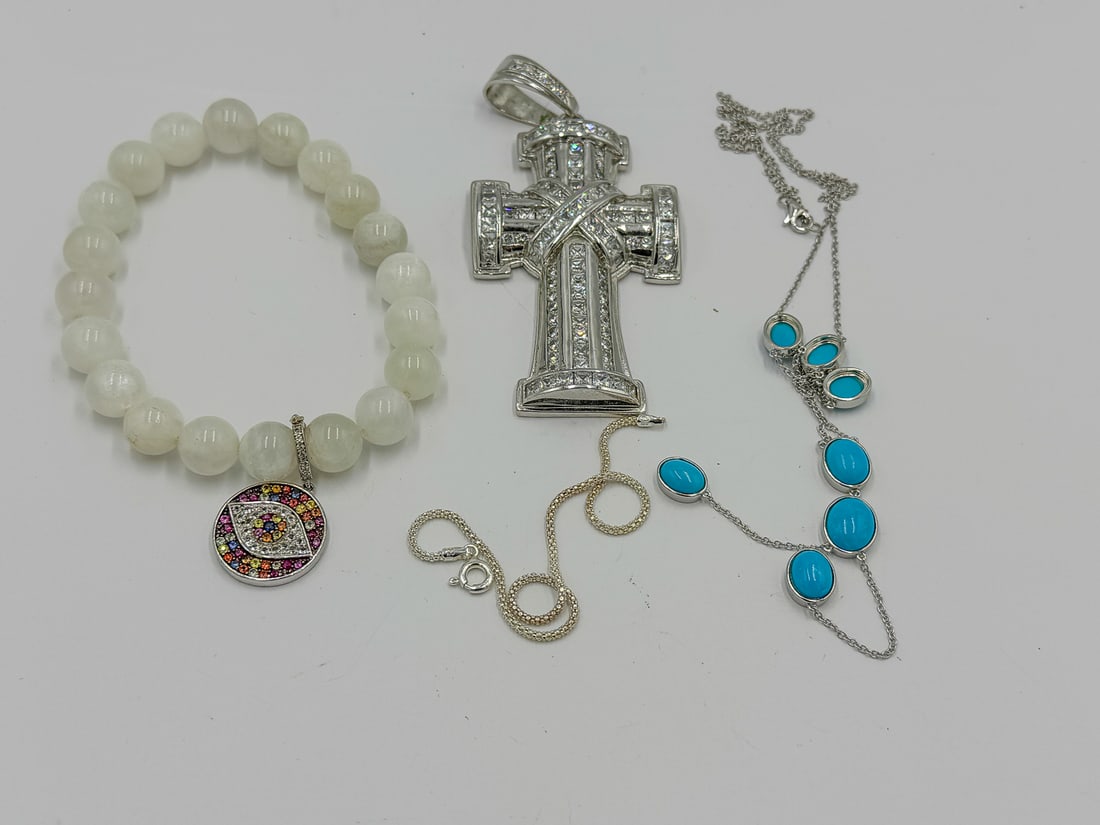 STERLING SILVER NECKLACES, HARDSTONE BRACELET: STERLING SILVER NECKLACES, HARDSTONE BRACELET