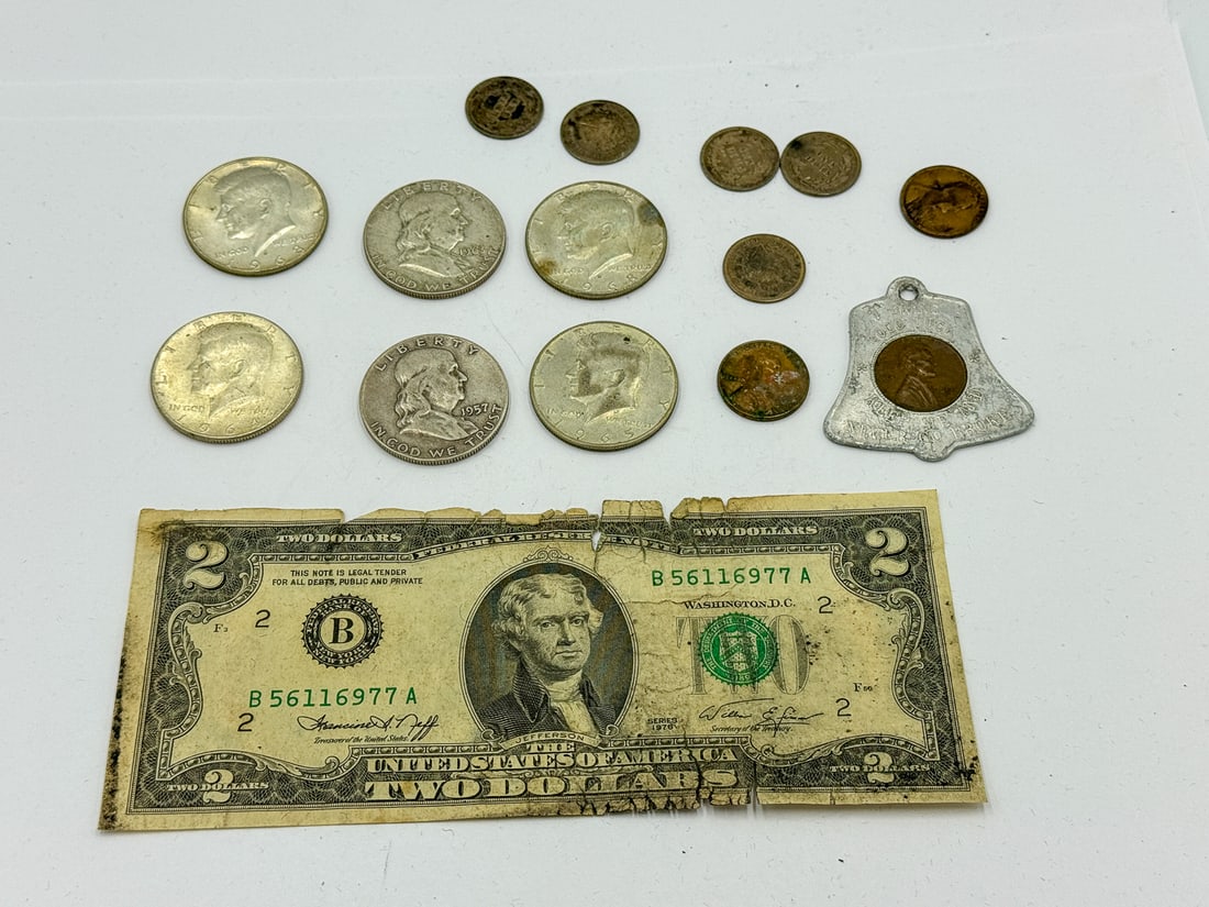 FRANKLIN AND KENNEDY HALVES, BARBER DIMES: FRANKLIN AND KENNEDY HALVES, BARBER DIMES