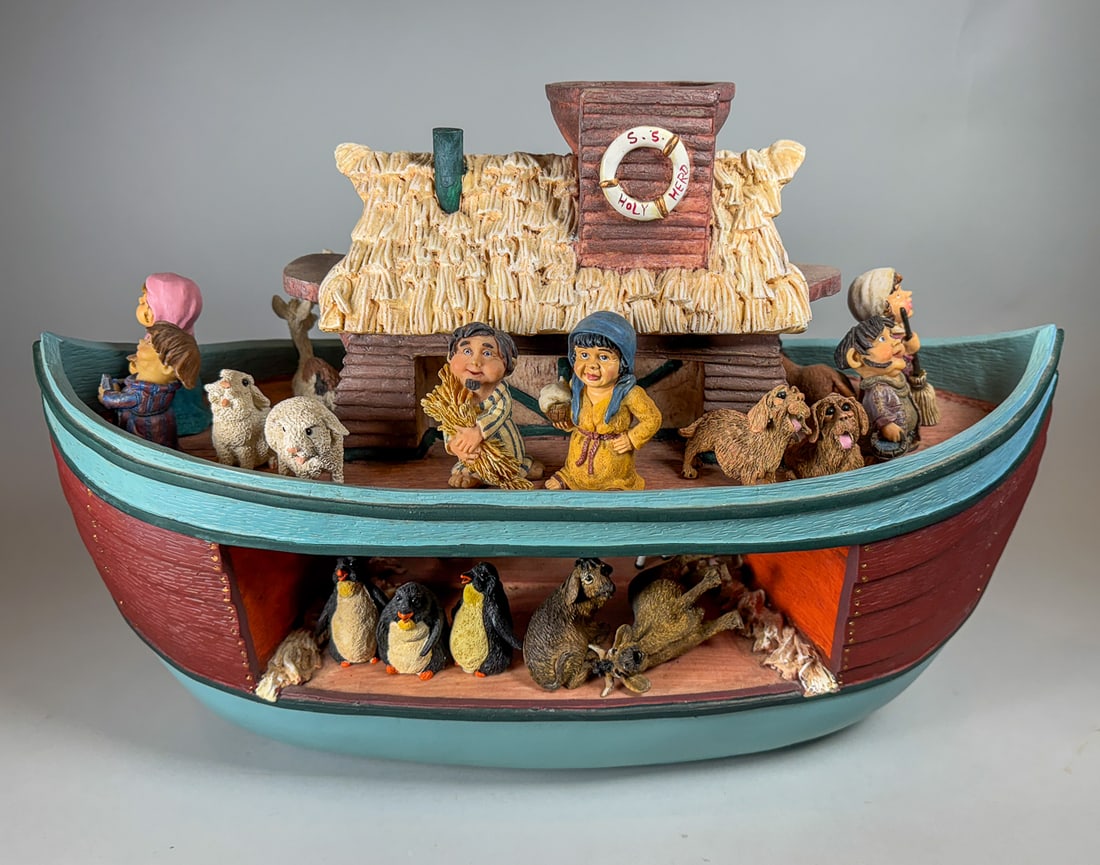 NOAHS ARK FIGURAL GROUP, 13" X 18" X 9": NOAHS ARK FIGURAL GROUP, 13" X 18" X 9"