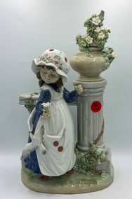 LLADRO GIRL W/ FLOWERS, 12" X 7" X 5"