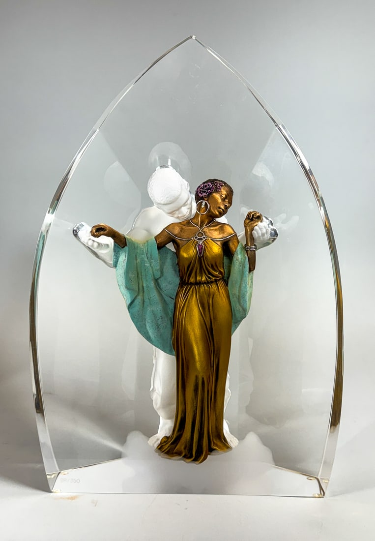 THOMAS BLACKSHEAR LUCITE SCULPTURE, 15" X 10" X 4": THOMAS BLACKSHEAR LUCITE SCULPTURE, 15" X 10" X 4"