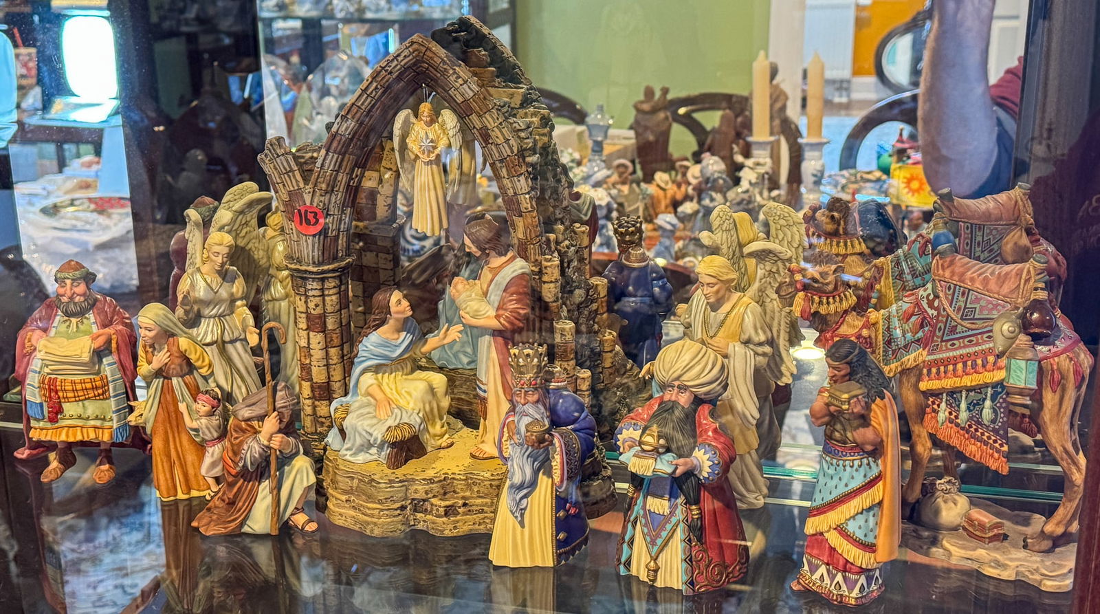 GREENWICH WORKSHOP COLLECTION NATIVITY SCENE 12 PIECES, 12" AND SMALLER (1 of 3)