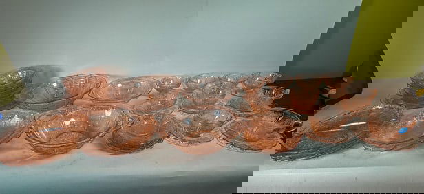 LARGE LOT PINK DEPRESSION GLASS, 10" AND SMALLER