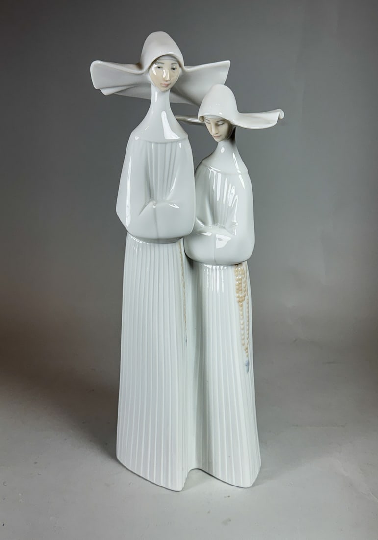 LLADRO NUNS, 14" AND SMALLER (1 of 5)