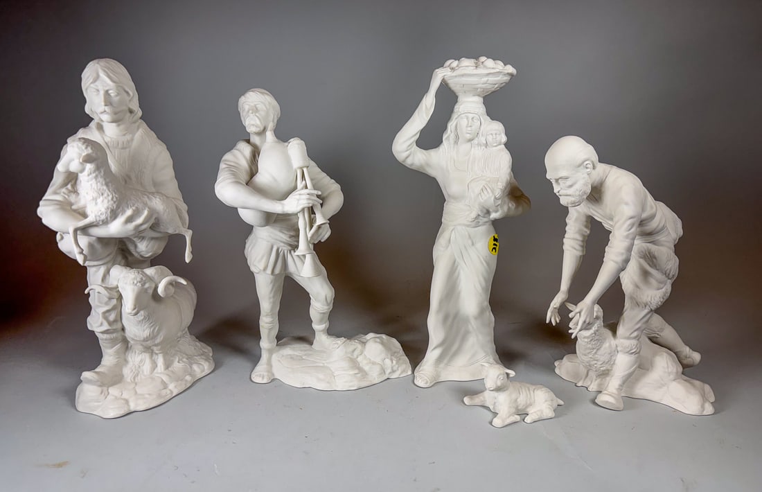 BOEHM NATIVITY FIGURES, 12" AND SMALLER (1 of 9)