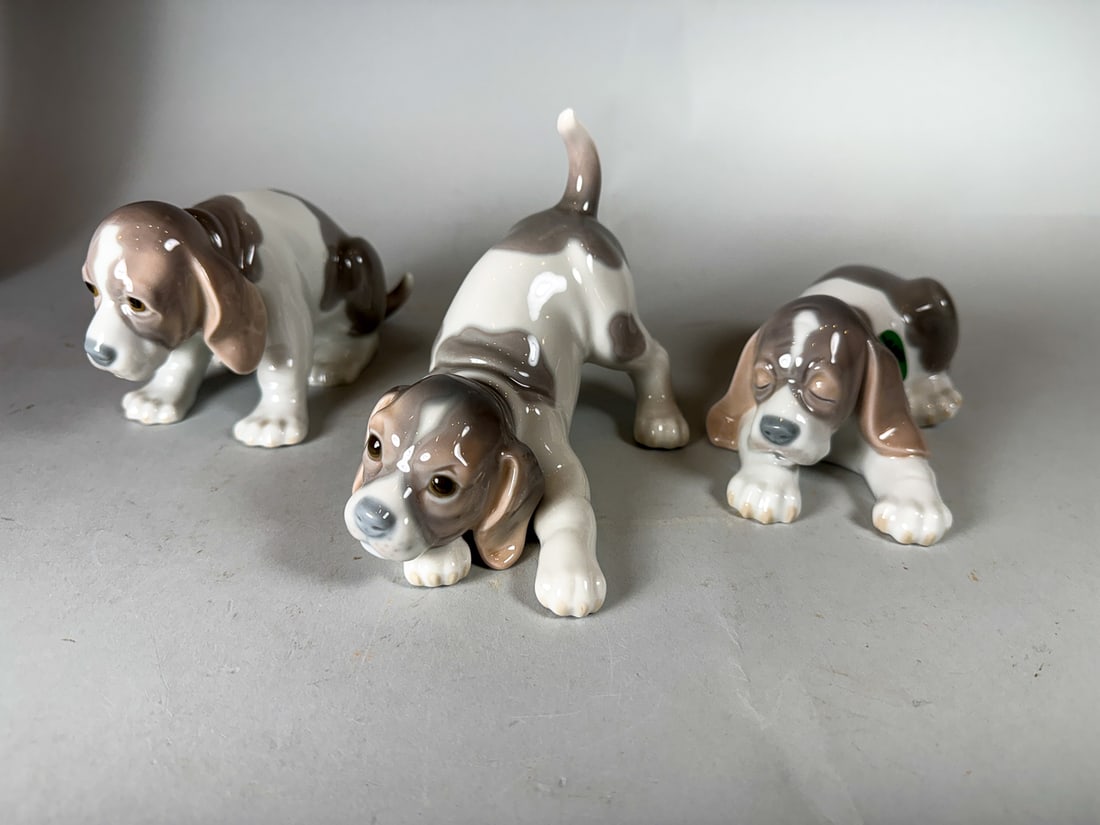 3 LLADRO DOGS, 8" - 2
