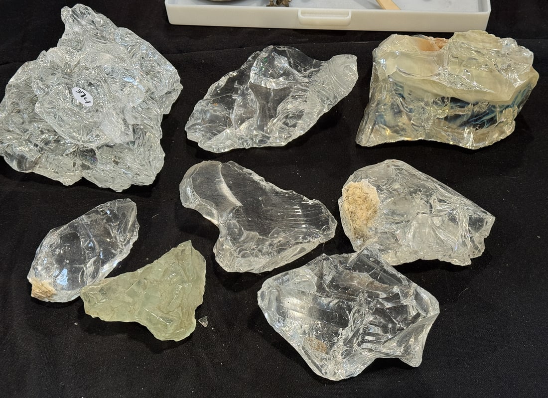 ROCK CRYSTAL, 8" X 6" AND SMALLER: ROCK CRYSTAL, 8" X 6" AND SMALLER