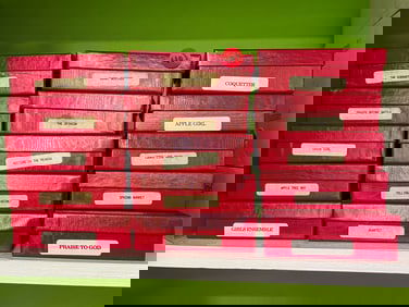 14 HUMMEL GOLD CHRISTMAS ORNAMENTS IN BOXES, 4.5"