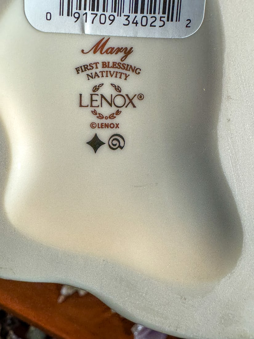 23 PIECE LENOX NATIVITY SET - 5