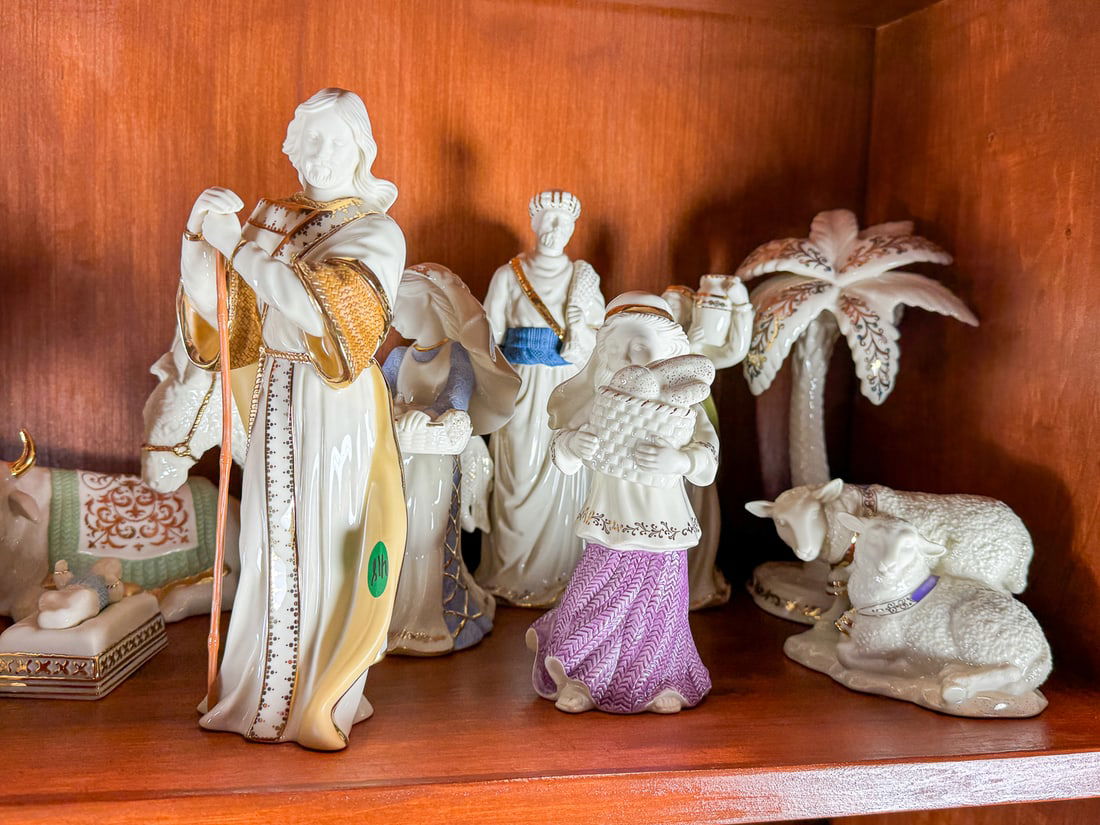 23 PIECE LENOX NATIVITY SET - 8