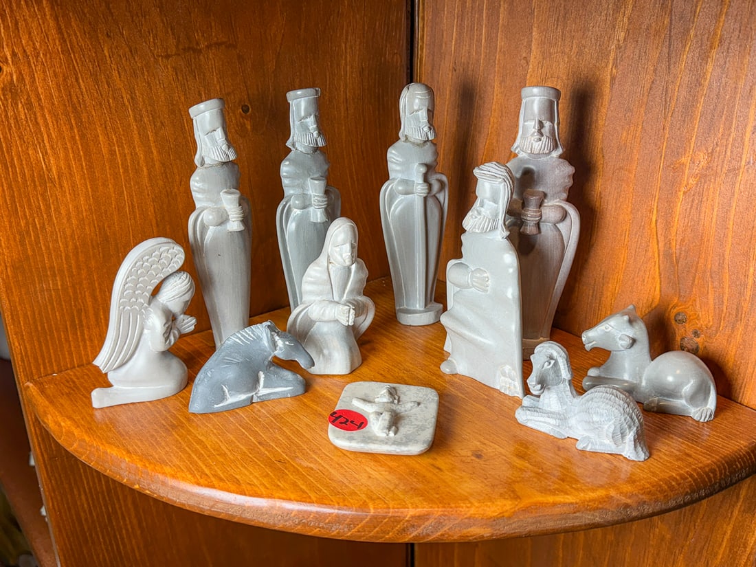 CARVED STONE NATIVITY: CARVED STONE NATIVITY