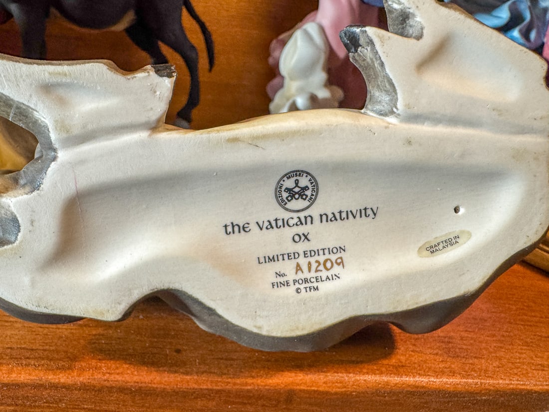 VATICAN NATIVITY SET 15 PIECES - 9