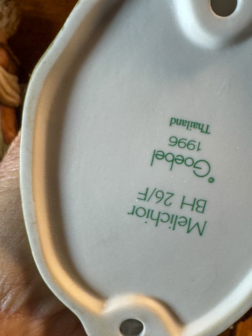 GOEBEL NATIVITY SET 12 PIECES - 4