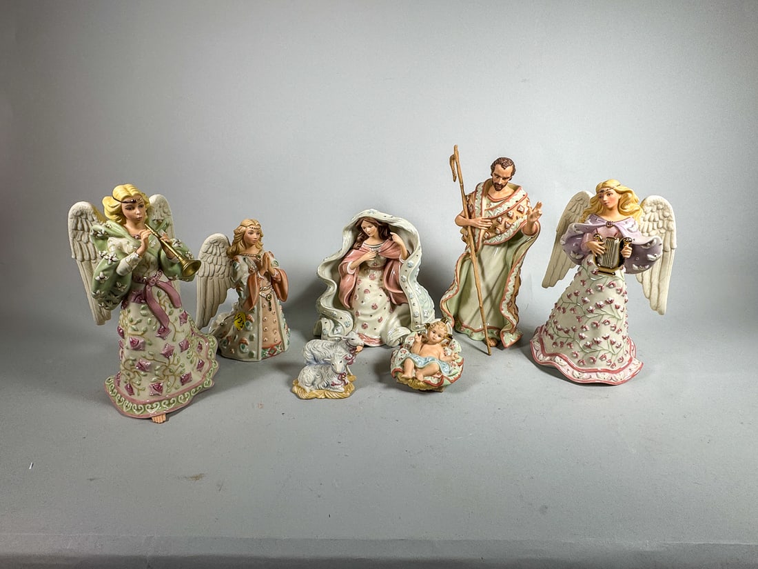 LENNOX NATIVITY LARGE SET (1 of 4)