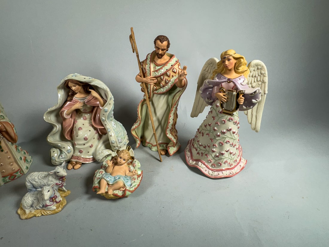 LENNOX NATIVITY LARGE SET - 2