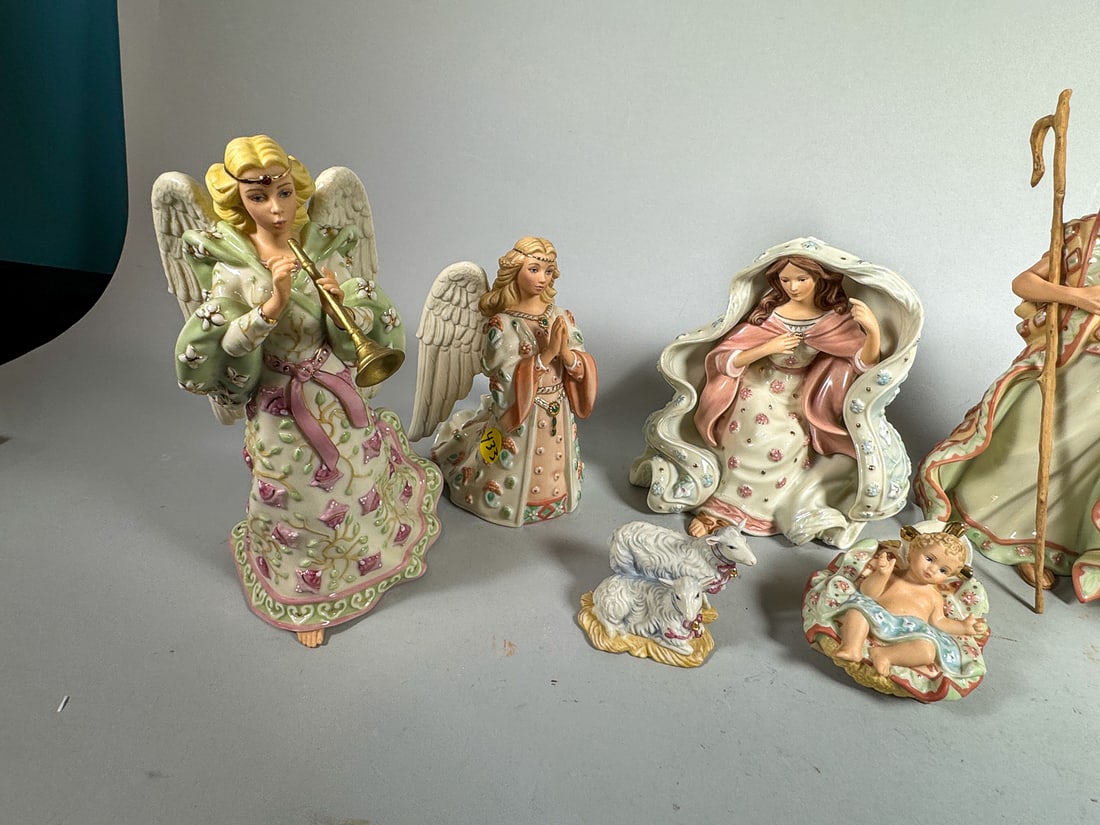LENNOX NATIVITY LARGE SET - 3