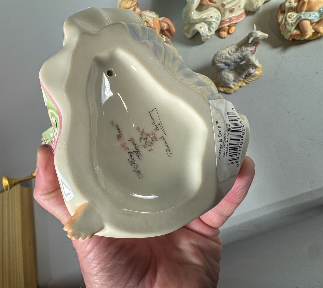 LENNOX NATIVITY LARGE SET - 4