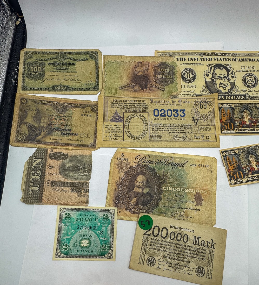 FOREIGN CURRENCY LOT - 4