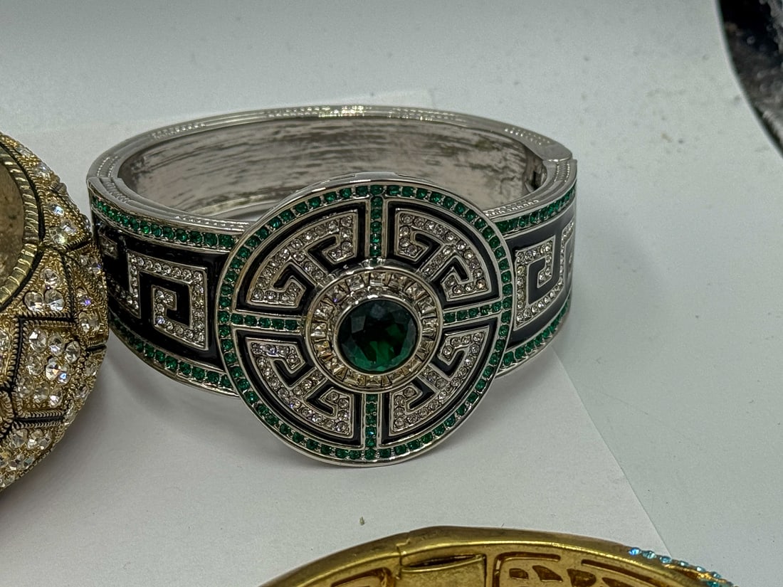 8 LARGE COSTUME BANGLE BRACELETS - 6