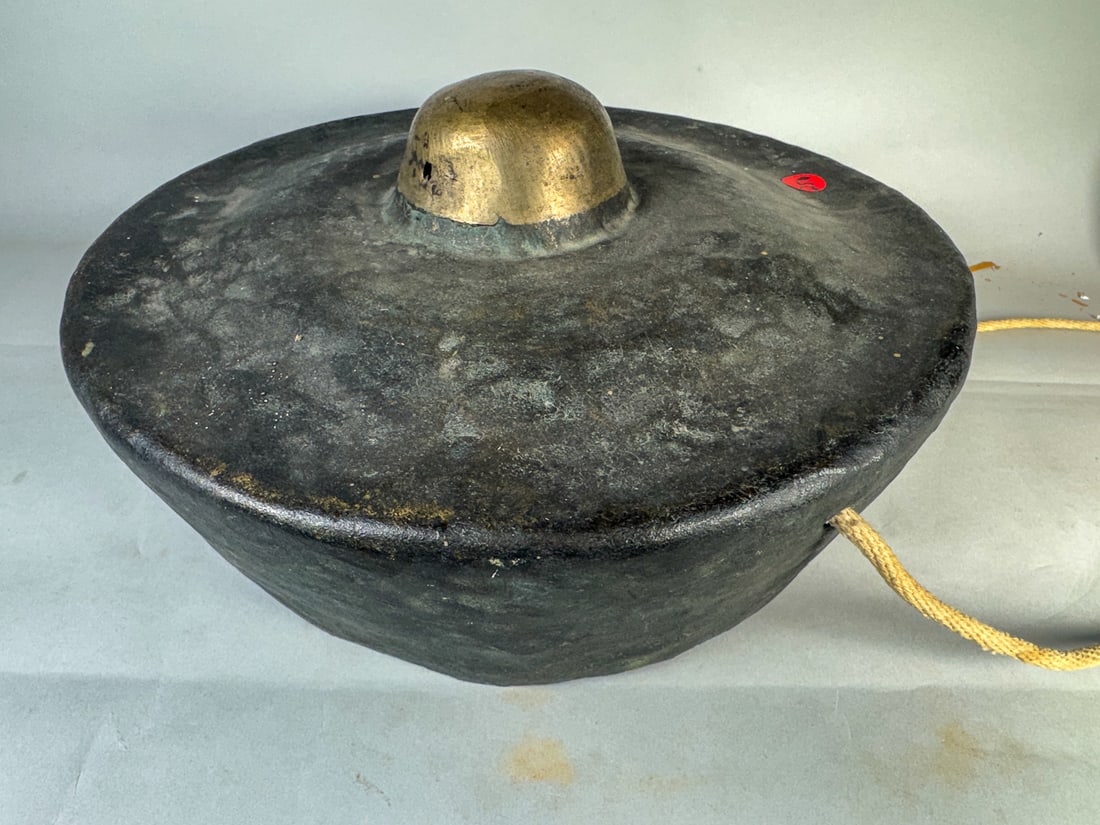 19TH CENTURY MORO GONG, 14" DIAMETER X 8": 19TH CENTURY MORO GONG, 14" DIAMETER X 8"