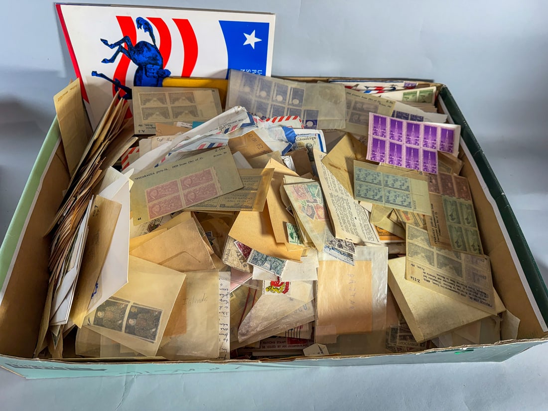 STAMP LOT LOOSE IN GLASSINES AND 1ST DAY COVERS (1 of 6)