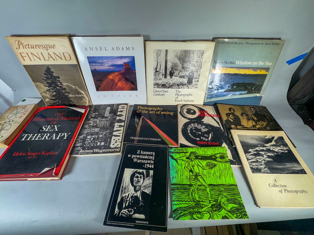 LOT OF PHOTOGRAPHY BOOKS (1 of 7)