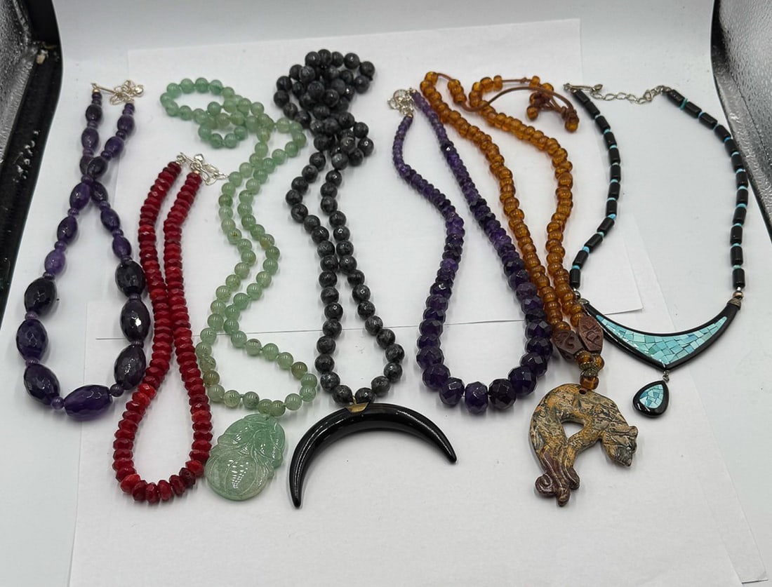 COSTUME JEWELRY LOT (1 of 8)