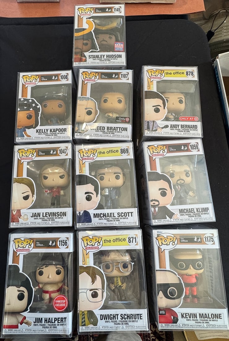 10 MIB FUNKO POP "THE OFFICE" FIGURES (1 of 7)
