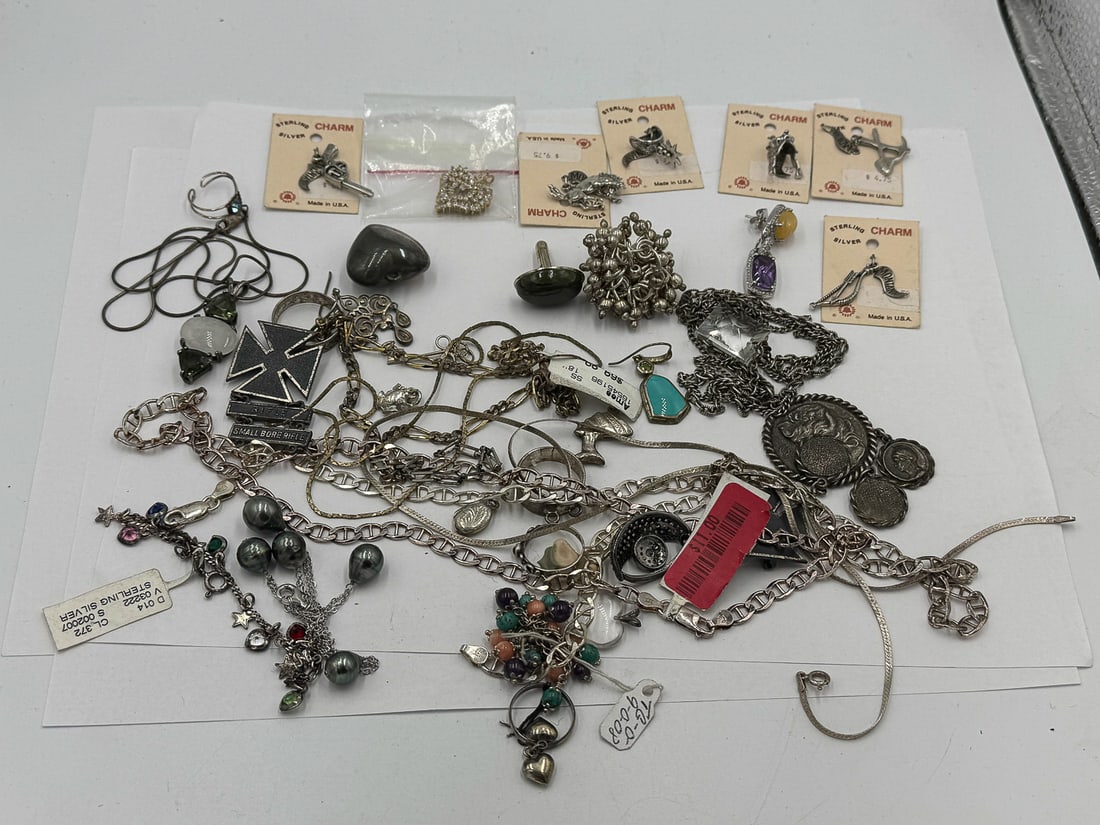 SILVER JEWELRY LOT, 207 GRAMS: SILVER JEWELRY LOT, 207 GRAMS
