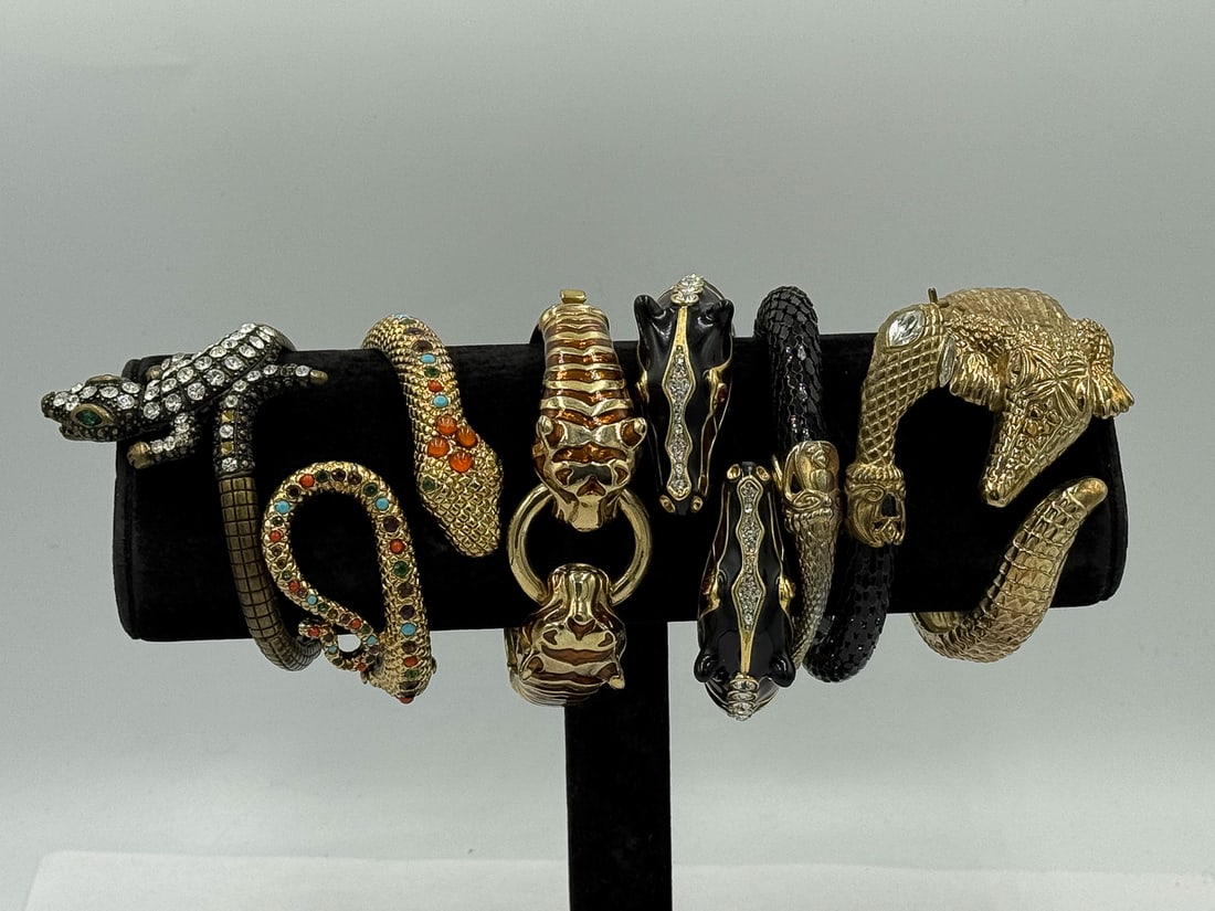 BANGLE BRACELET LOT: BANGLE BRACELET LOT