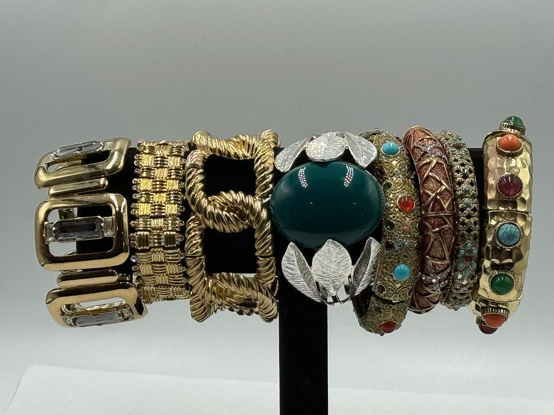 BANGLE BRACELET LOT: BANGLE BRACELET LOT