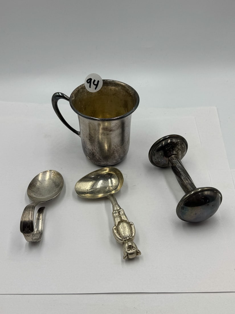 STERLING SILVER CHILDS LOT, 144 GRAMS: STERLING SILVER CHILDS LOT, 144 GRAMS