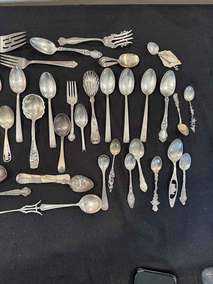 26 TROY OUNCES STERLING SILVER FLATWARE - 5