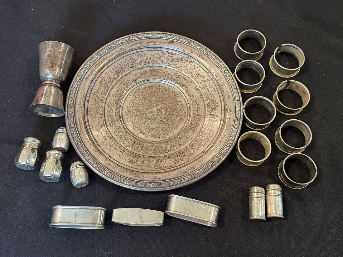 STERLING SILVER TRAY, COCKTAIL TIPPER, NAPKIN RINGS, ETC. 17.9 OZT: STERLING SILVER TRAY, COCKTAIL TIPPER, NAPKIN RINGS, ETC. 17.9 OZT