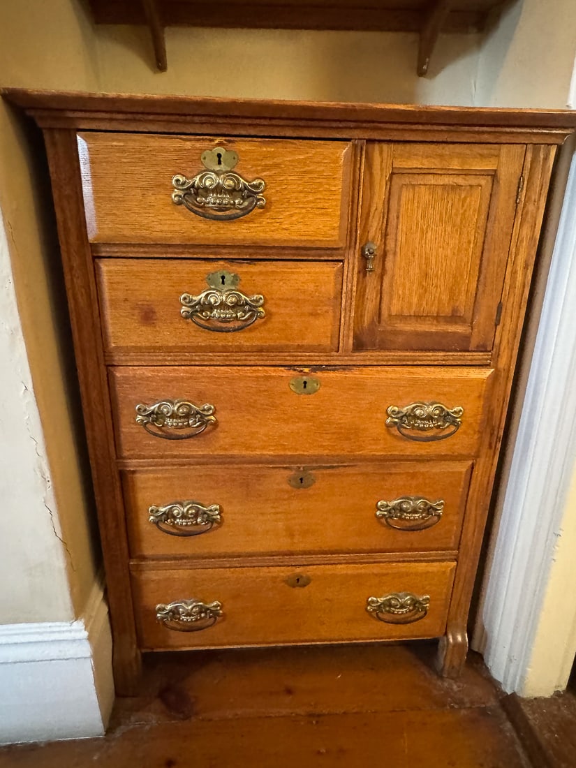 VICTORIAN OAK HATBOX CHEST, 33" X 19" X 45" (1 of 4)
