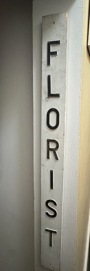 VINTAGE FLORIST SIGN 8"X 42": VINTAGE FLORIST SIGN 8"X 42"
