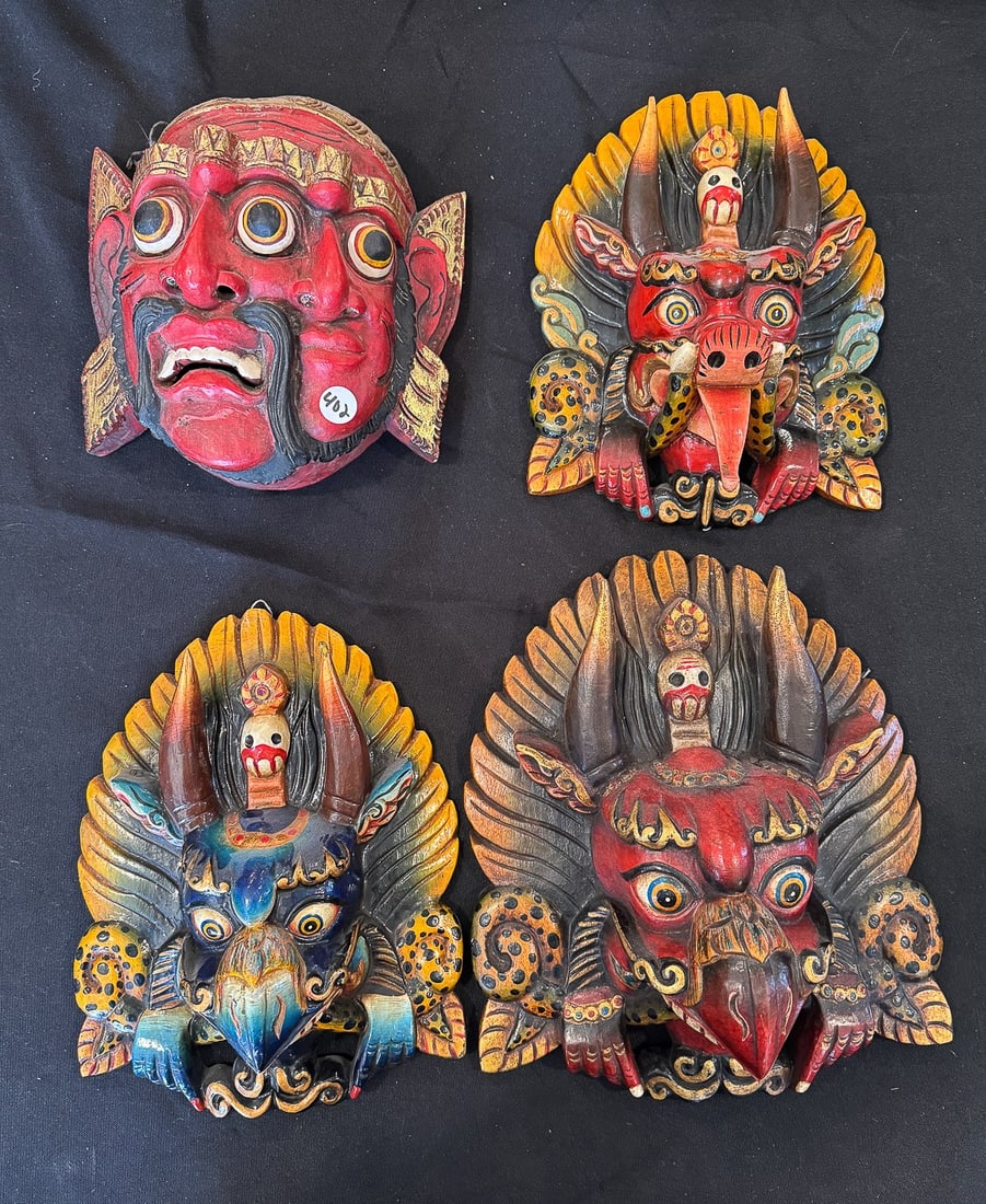 4 CARVED THAI MASKS, 12" X 12" AND SMALLER: 4 CARVED THAI MASKS, 12" X 12" AND SMALLER