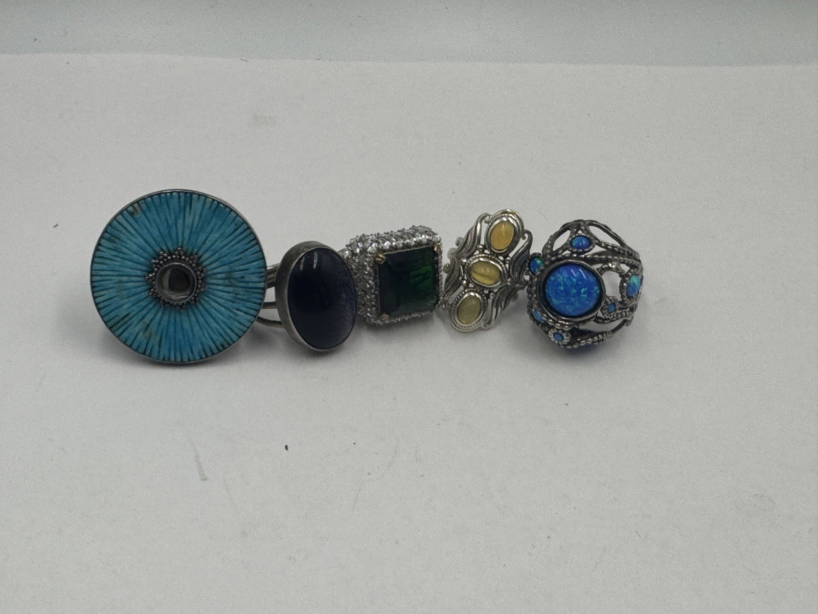 5 STERLING SILVER GEMSTONE RINGS: 5 STERLING SILVER GEMSTONE RINGS