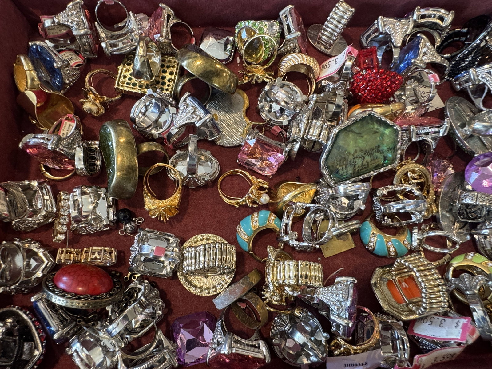 200+ FUNKY COSTUME RINGS - 3