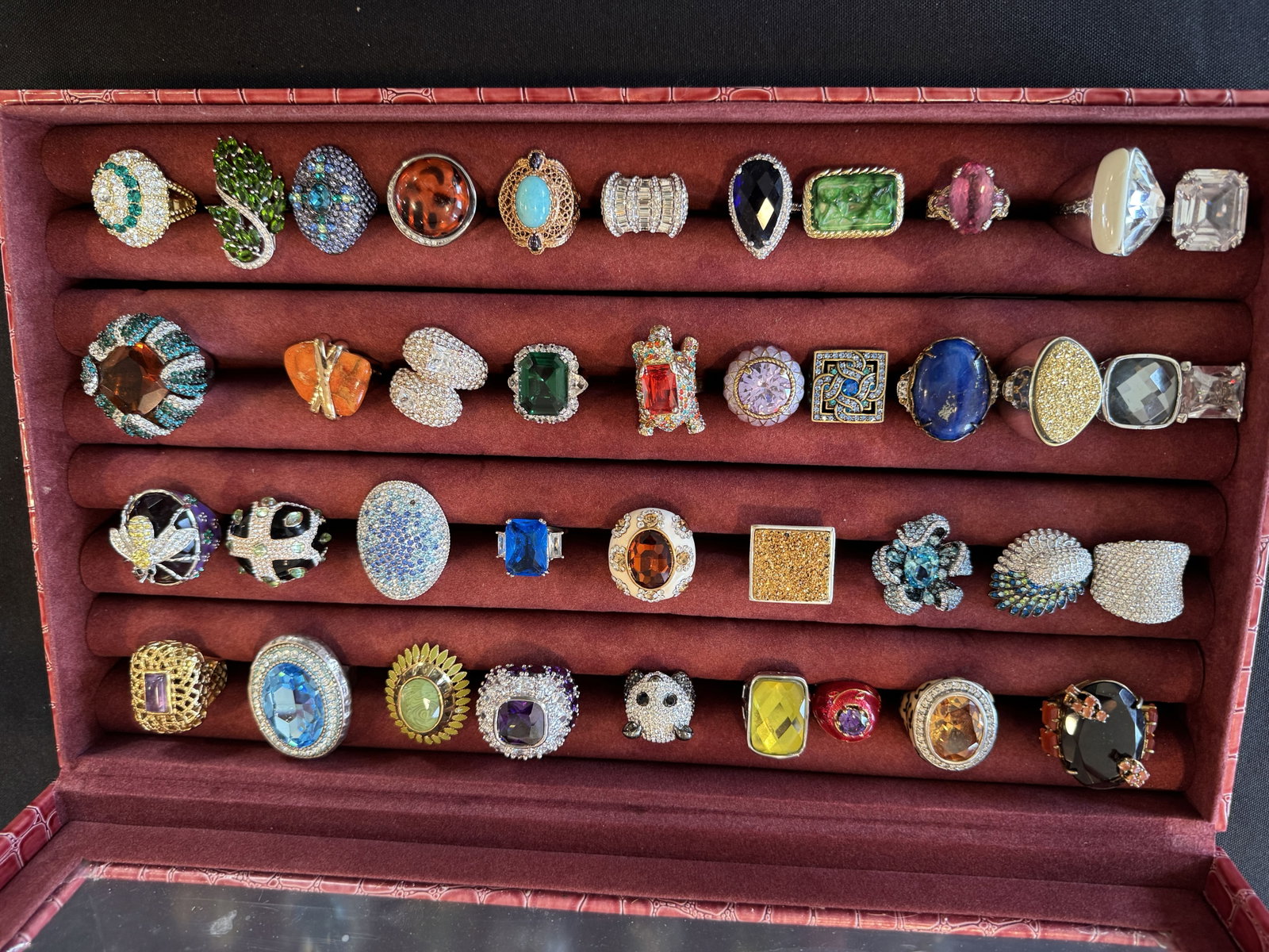 LARGE LOT OF DESIGNER BLING RINGS (1 of 5)