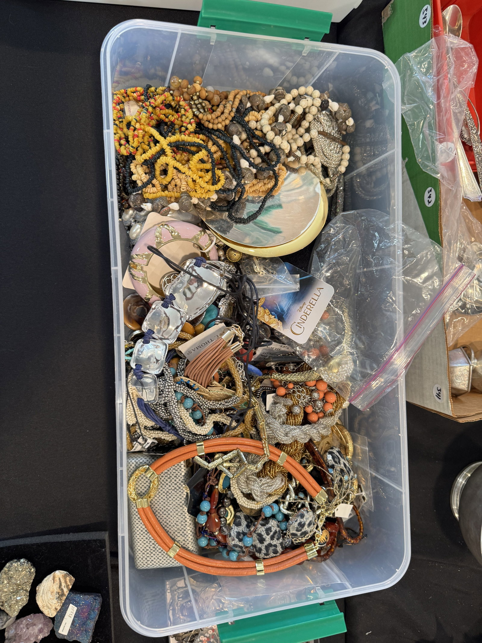 LARGE LOT OF MIXED DESIGNER COSTUME JEWELRY (1 of 3)