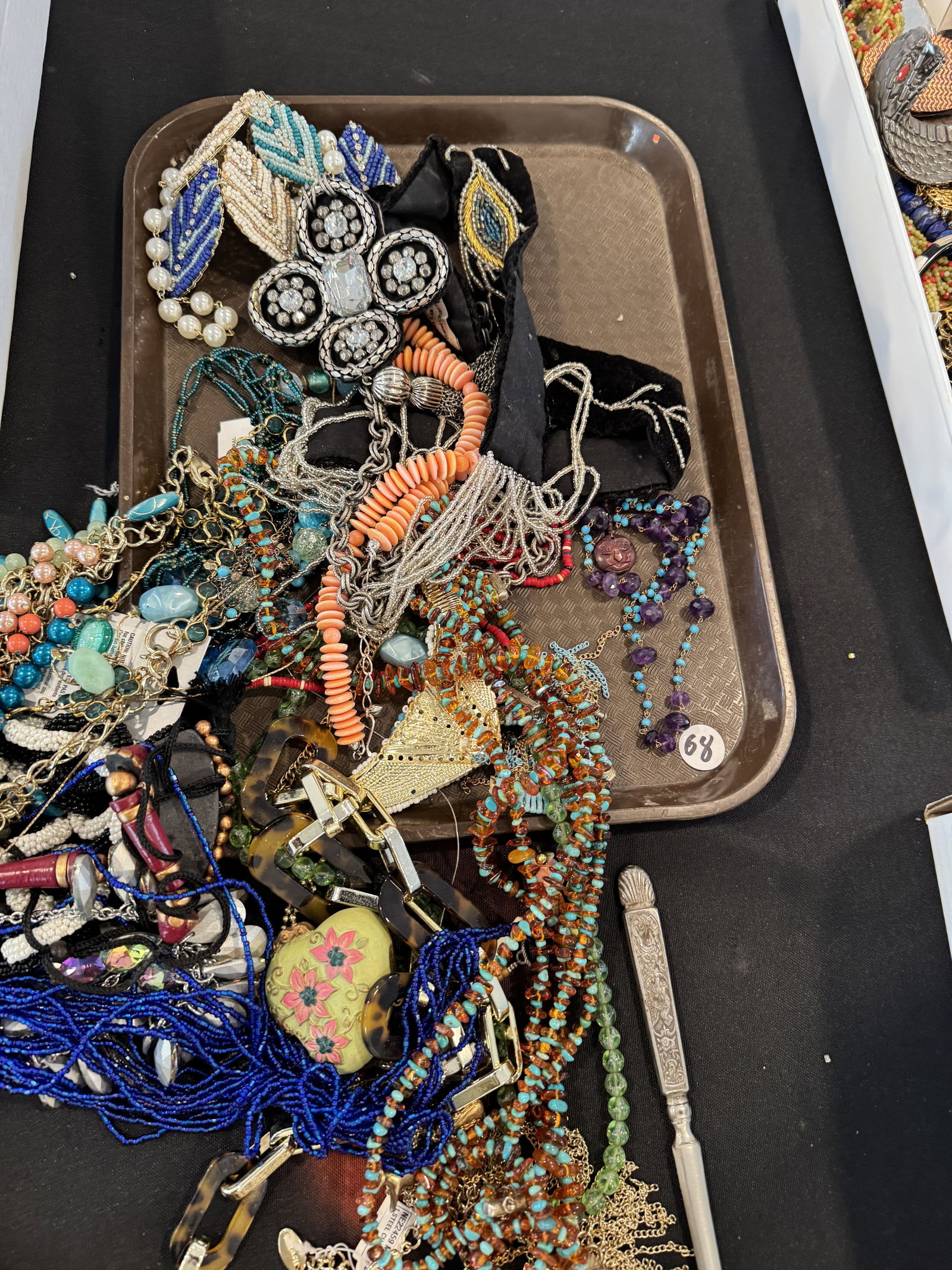 COSTUME JEWELRY LOT (1 of 4)
