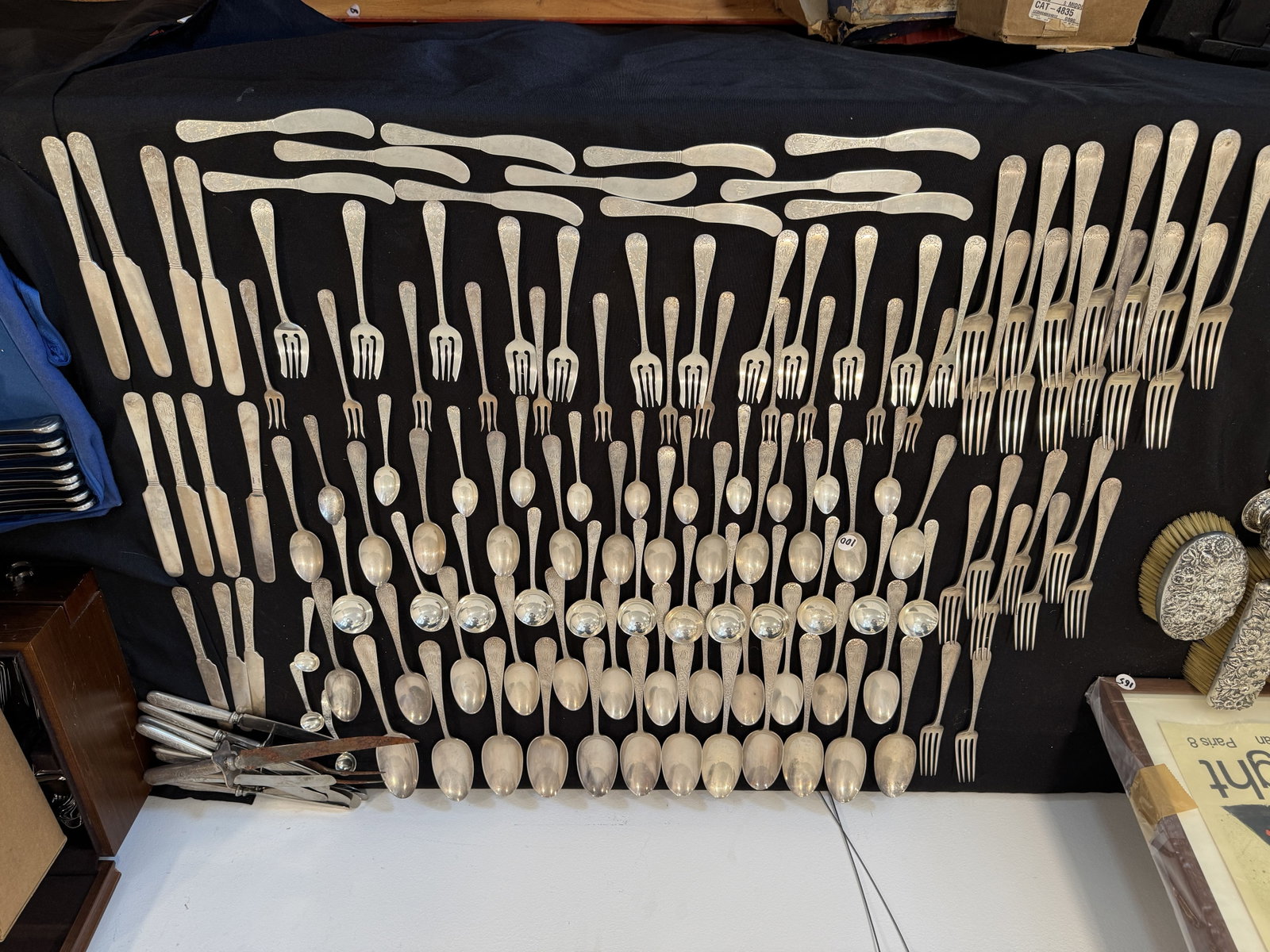 132 PIECES STERLING ISLVER FLATWARE 175 OZT: 132 PIECES STERLING ISLVER FLATWARE 175 OZT