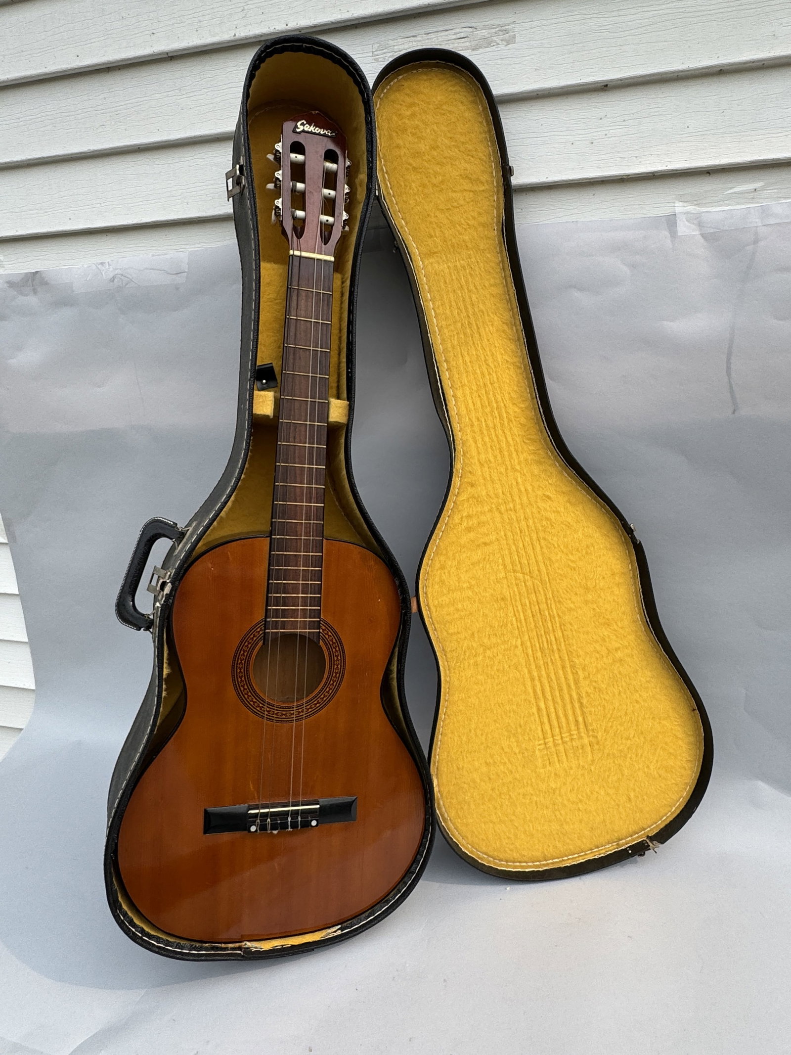 SEQORIA CLASSICAL GUITAR: SEQORIA CLASSICAL GUITAR