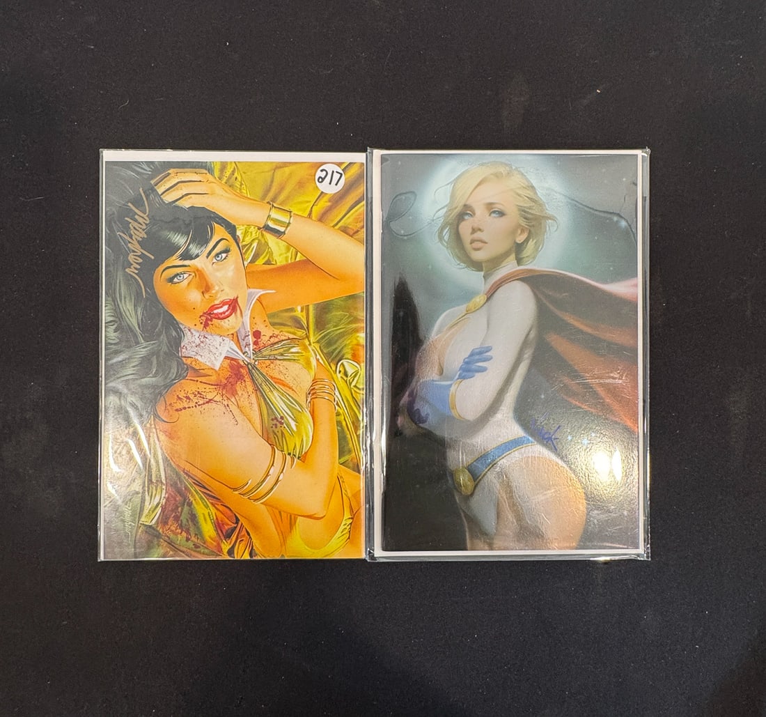 VAMPIRELLA #1 VIRGIN SIGNED BY MAYHEW AND POWER GIRL SPECIAL #1 SIGNED BY WILL JACK: VAMPIRELLA #1 VIRGIN SIGNED BY MAYHEW AND POWER GIRL SPECIAL #1 SIGNED BY WILL JACK
