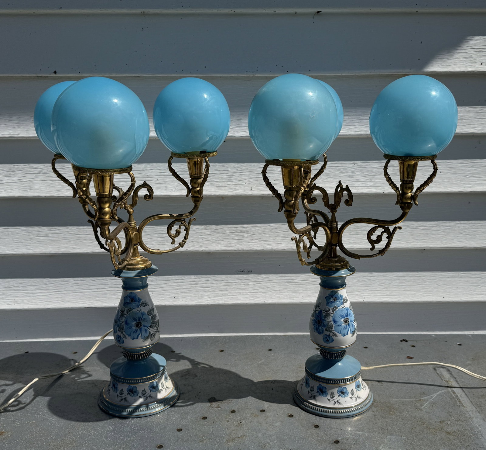 A PAIR OF FLORENTINE ITALIAN PORCELAIN LAMPS W/ PALE BLUE GLOBES ATOP ORMALU MOUNTS (1 of 7)